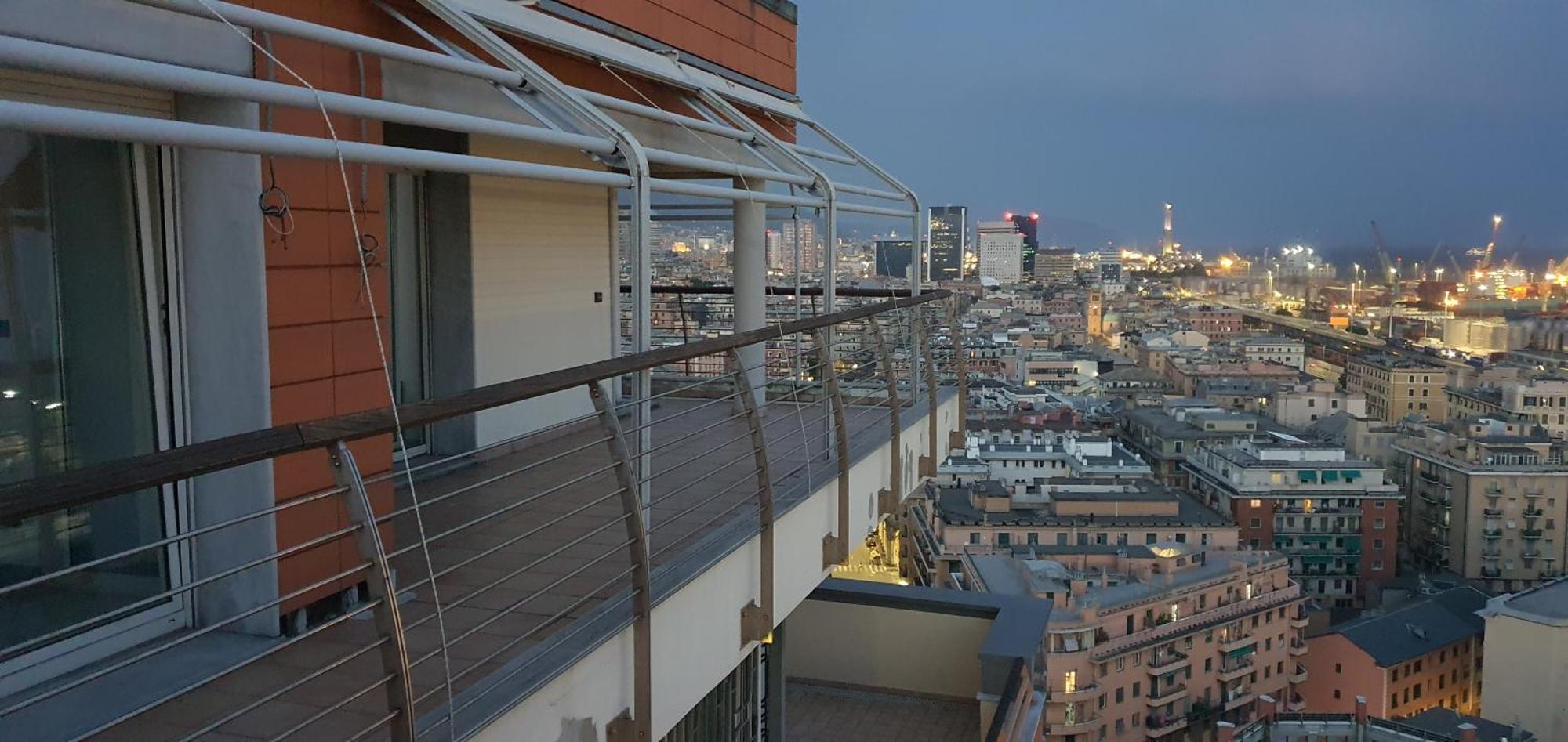 Ferienwohnung Attico Con Vista Su Genova Exterior foto